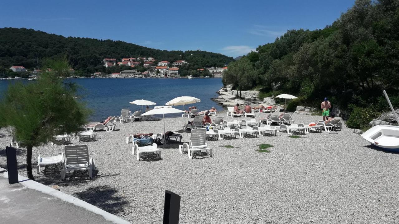 Apartments Iris Korcula Town Exterior photo