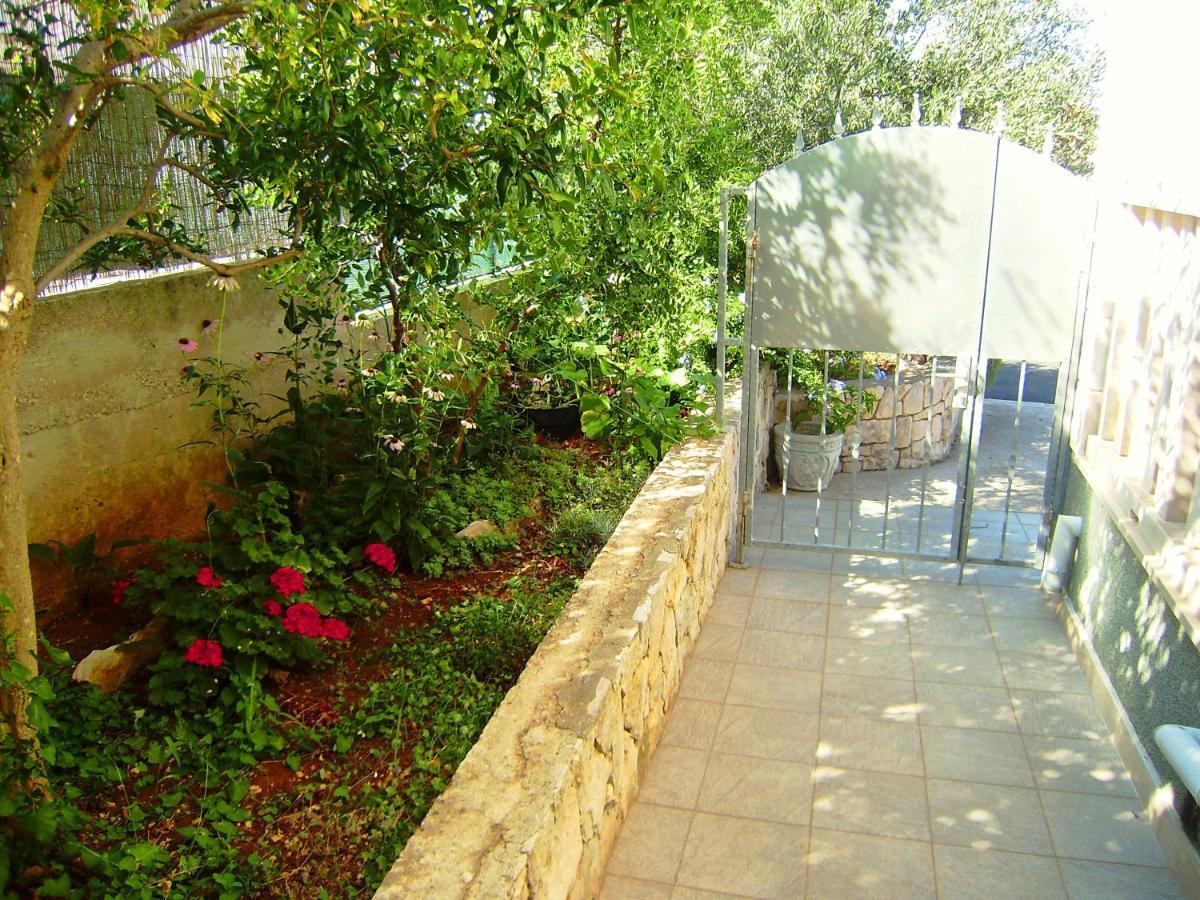 Apartments Iris Korcula Town Exterior photo