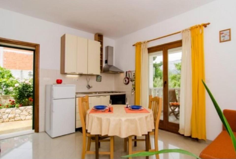 Apartments Iris Korcula Town Exterior photo